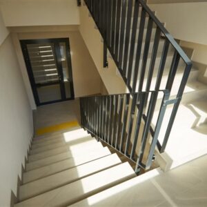 Multi-storey staircase balustrade