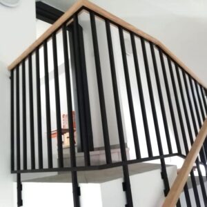 Internal staircase balustrade with wood