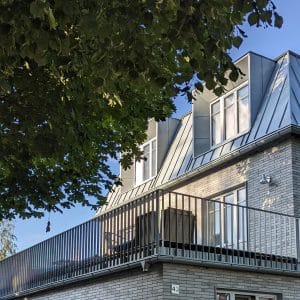 Terrace railings in metal