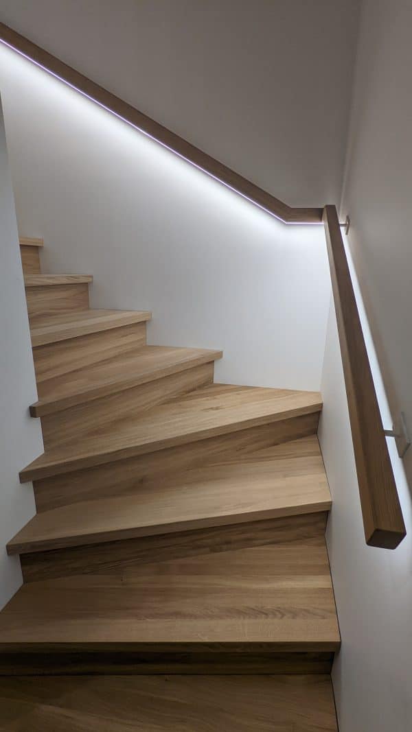 Oak steps with steps