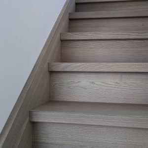 Steps with edging