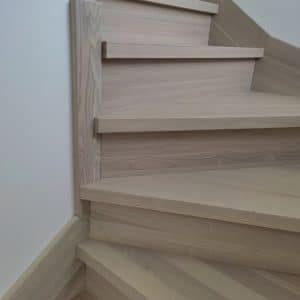 Steps with edging