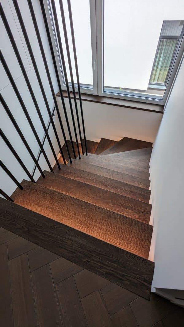 Solid oak steps with LED