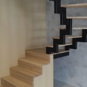 Metal staircase frame