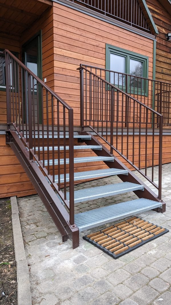 Outdoor terrace railing